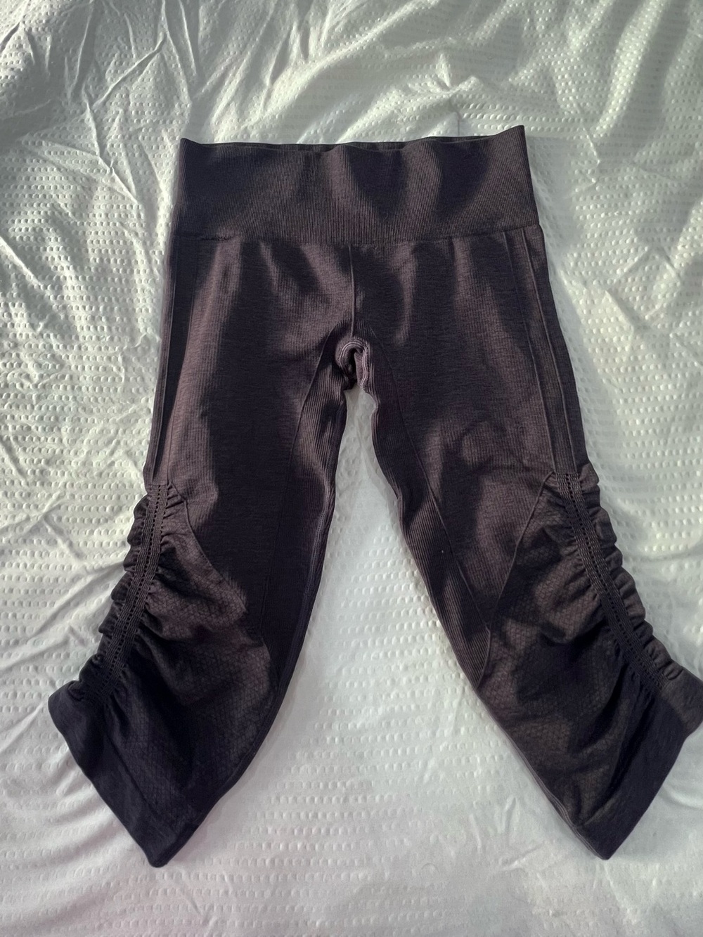 Lululemon Eggplant Ruched Crop Leggings S/M Y2K Yoga Pilates